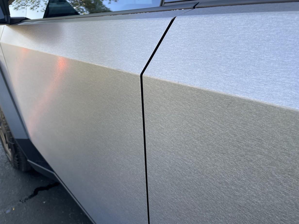 Avery SWF – Brushed Steel