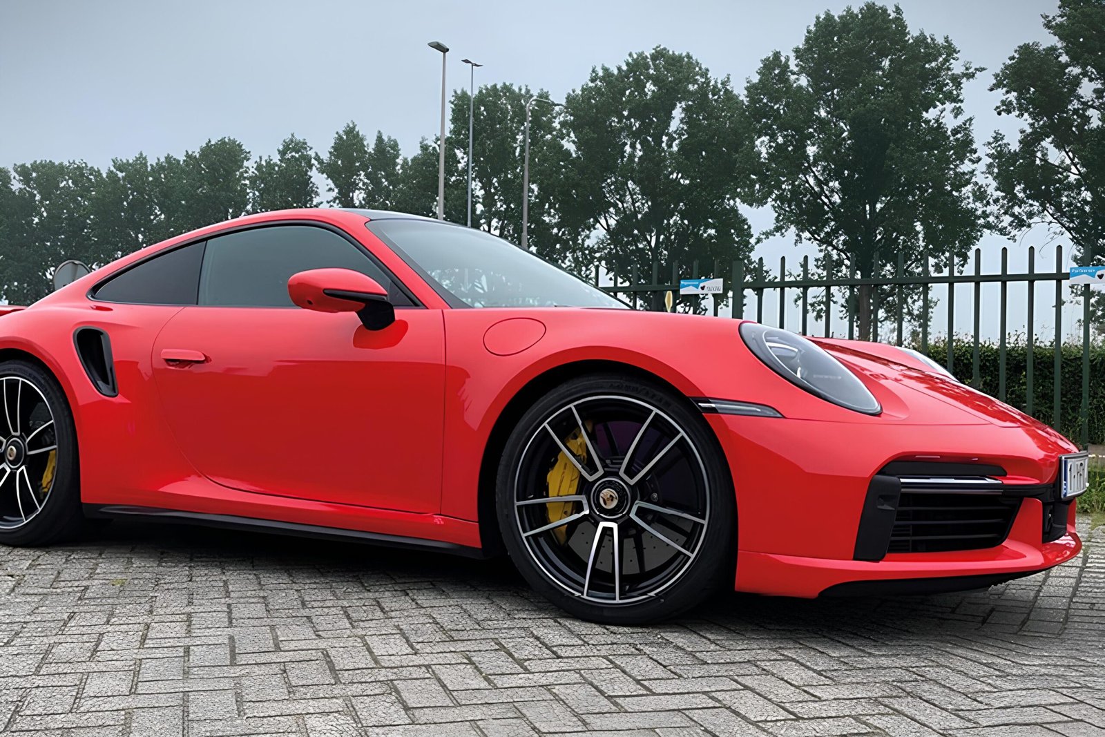 Avery Dennison® SWF – Rouge Vif Brillant